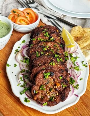   Chapli Kebab: 滋油的香料烤肉配上清爽的酸奶醬，令人欲罷不能！